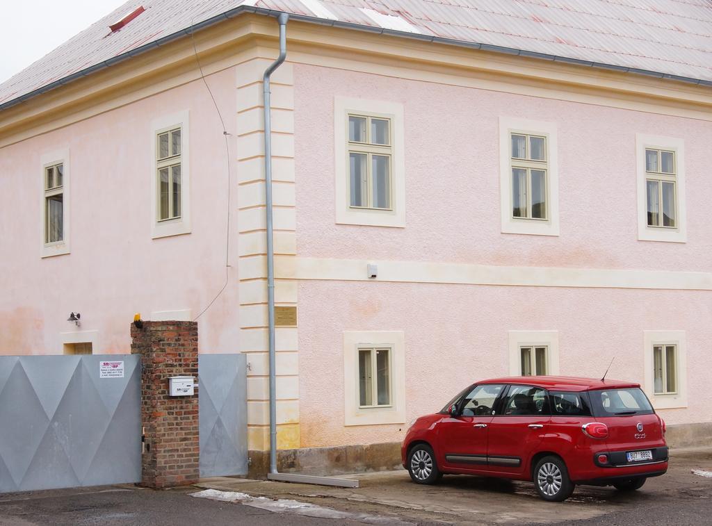 Apartmany U Komina Terezin  Exterior photo